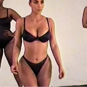 NEW! SKIMS Onyx Satin Bra